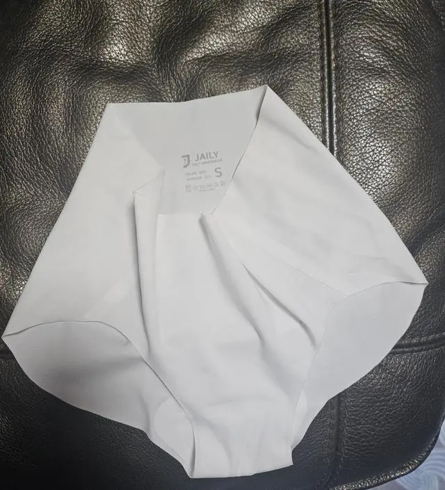 속옷 상의 구매하면서 같이 주문해봤는데
