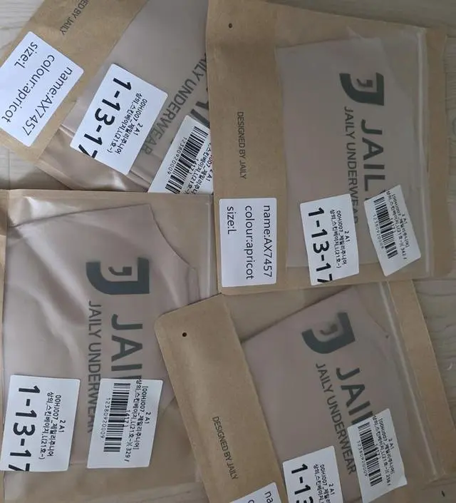 잘맞아요 신축성도좋아서 편하게 잘입어요
