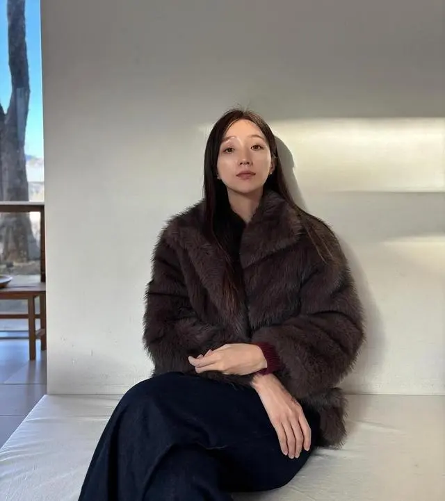 7차] Bush Fur Jacket_Black - OVEOF