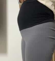 쫀쫀한데 잘 늘어나서 입은듯 안입은듯 편해요!