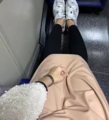 요즘 날씨에 입기 딱 좋아요. 16주 넘어가면서 배가 훅 나왔는데 넘 편하네요 ㅠㅠ 다리