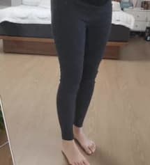 두께감이 있어서 따뜻하고 스판끼 좋아서 편하네요
