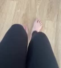 푸딩스판레깅스는 자고 있어나면 너무 얇아서 발목부분 늘어나있고 별로였는데 
