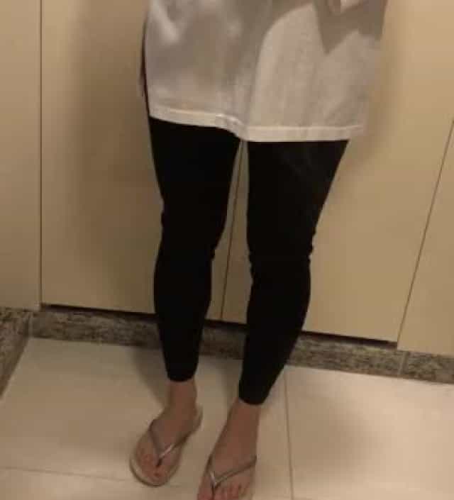 배가 점점 불러오니 기존에 입던 고무줄바지도 배부분이 불편해서 편하게 입을 수 있는