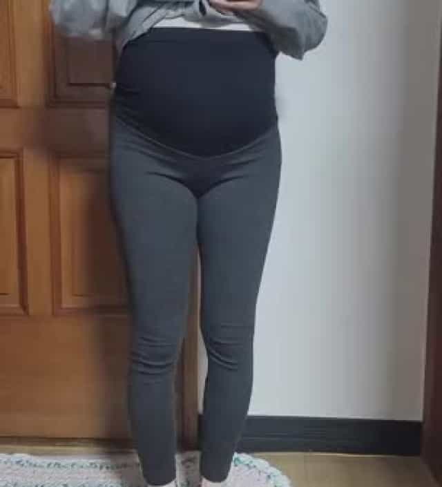 임산부 레깅스 찾아보다가 리뷰가 제일 많은걸 찾다가 알게되어 구입했어요. 두께감이랑