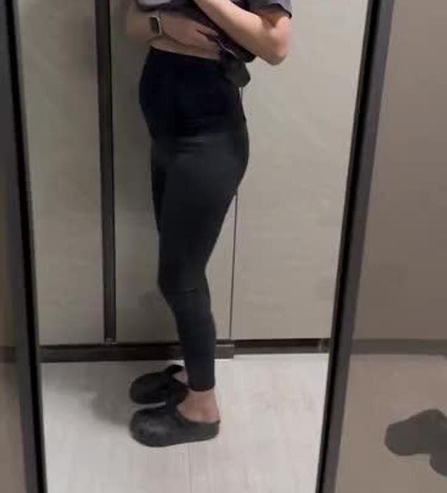 168/60 21주 경산모예요! 첫째 임신 때 다른 곳에서 산 레깅스가 자꾸 흘러내려 불편했