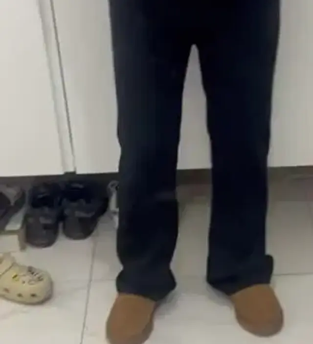 안에가 너무 부들부들해요 키작맘버전으로 사려다가 겨울이라 길게입고싶어서 오리지널