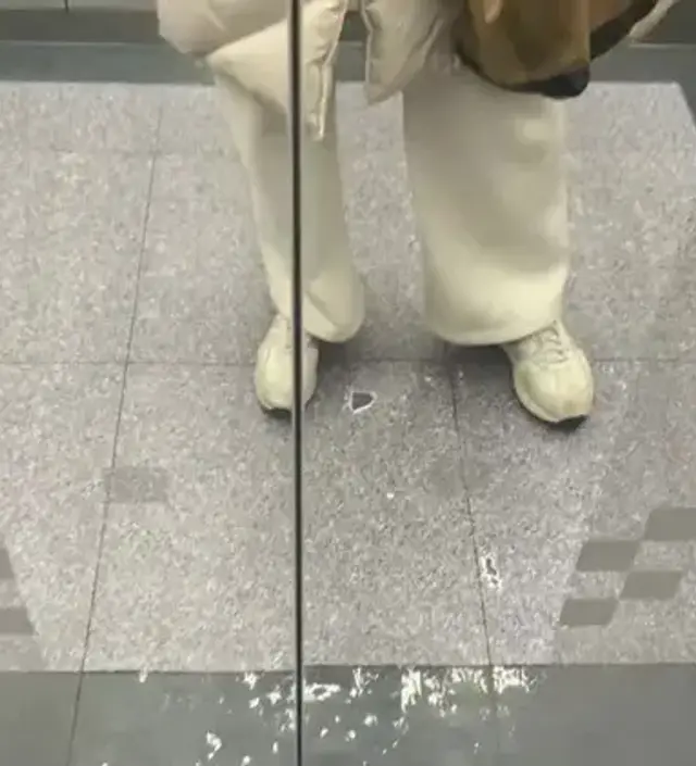 맘에 들어서 한개 더 삽니다!! 출산하고도 입을 수있을 것 같고 매우 뷰드러워요^^