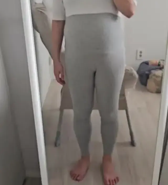 검은색 입다가 괜찮아서 기모원피스랑 입으려고 회색도 샀어요~~ 만삭 38주에도 편하게