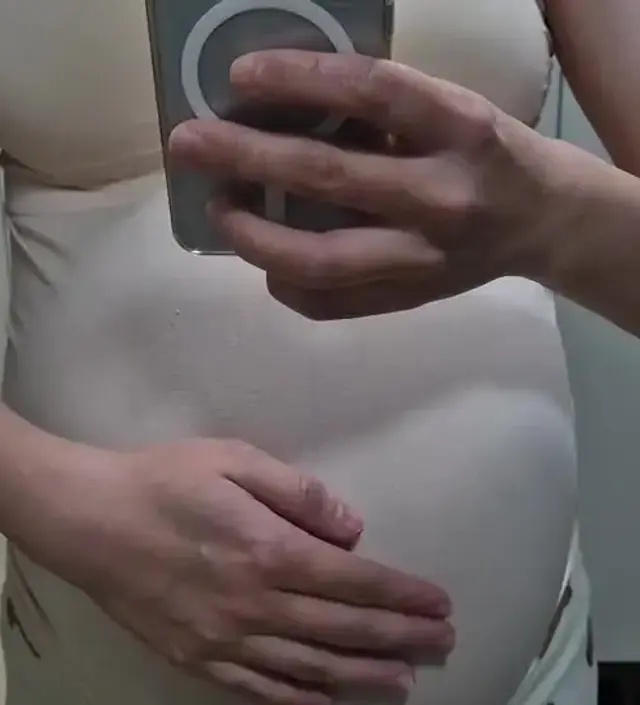 배송 잘 받았구요 착용해보니 너무 편합니다 막달다되어 가는데 왜 이제 샀는지... 모유