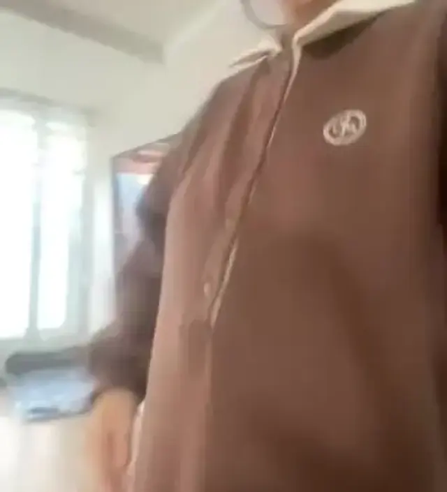 만삭 임산부라 배가 많이 나왔지만 편안~ 하네요. 기모가 들어가서 따뜻합니다. 길이감