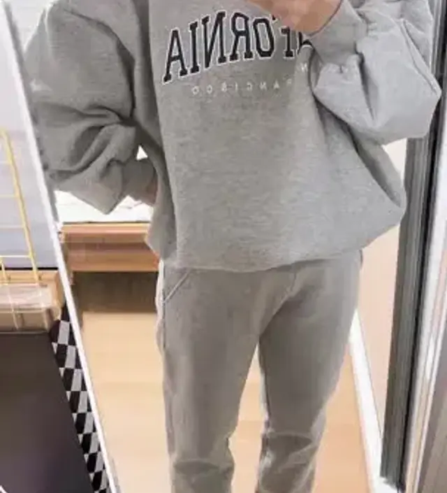 위아래 세뚜로 주문했는데 아주 맘에 들어요!!
