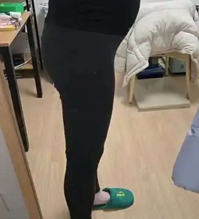 겨울용 임산부 레깅스를 찾다가 구매했어요. 밍크안감이라서 확실히 따뜻하고, 짱짱하지
