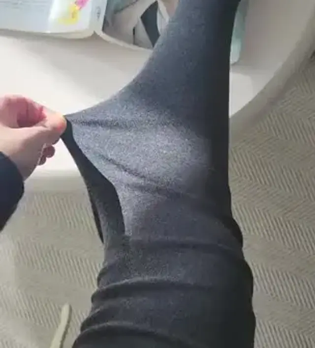 쫀쫀+찹찹 한느낌에 답답하지않아요 지금 14주고 키작맘m 햇는데 딱맞네요