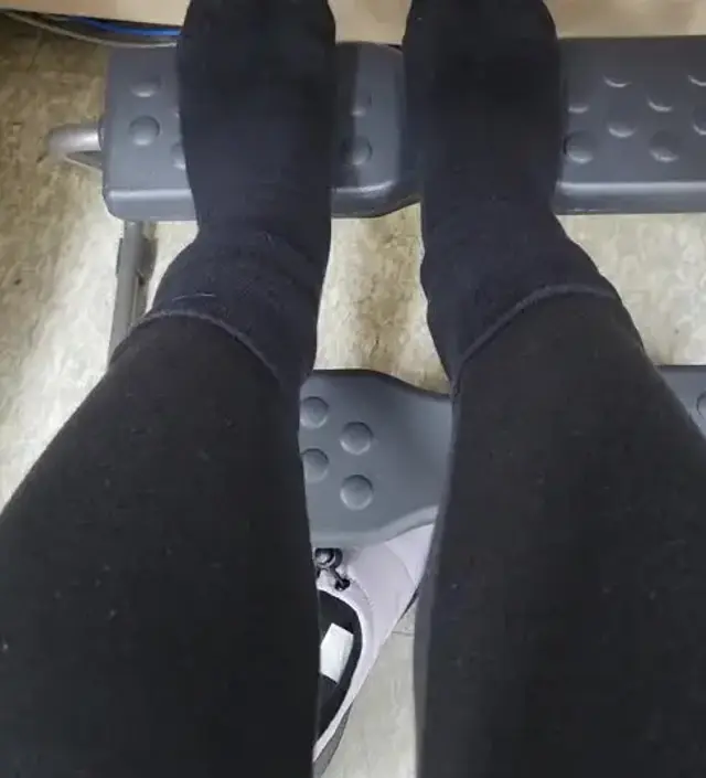 소임에서 산 기모레깅스 너무 잘 입고 있는데 양말 없는 버전도 사고 싶어서 고르고 골