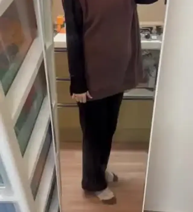 배 잘 가려주고 따뜻해서 이번 겨울에 자주 입을 것 같아요♡ 배 많이 나와도 넉넉할 것