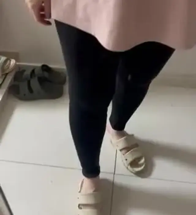 타이즈보다 두껍고 따뜻해요 원피스 안에 입으면 좋을 것 같아요