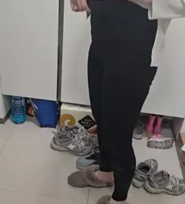 검은색보단 멜란지가 좀더 덜늘어나요 
