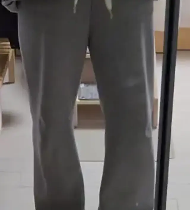 따뜻하고 편안해요!ㅎㅎ다만 만삭때까지 입긴 힘들것같아요ㅠㅠ지금27주인데 딱 맞아요