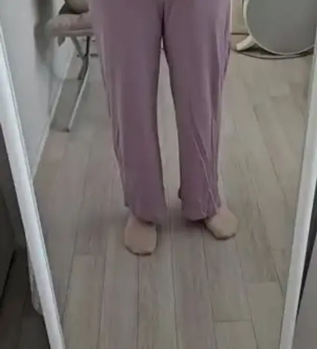 임신했을때 편하게 입어서 출산 후 사이즈 다운해서 재구입했어요!! L보다는 M사이즈가