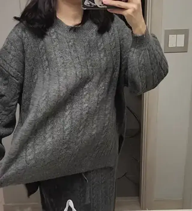 친한 선생님 아는 분이 소임 운영한다고 해서 추천 받아서 옷 몇벌 샀는데 너무 예쁘고