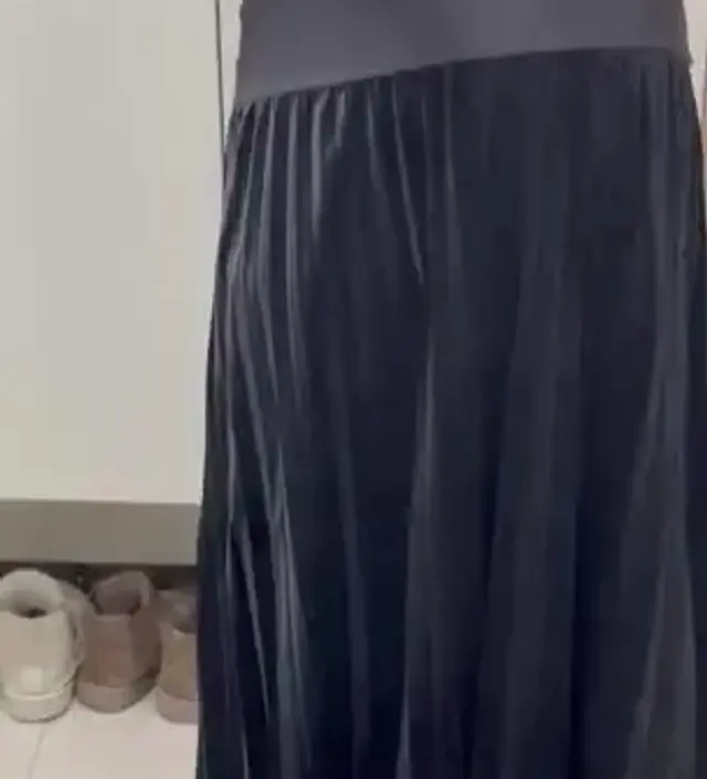 겨울에 입으려고 샀는데 넘편하고좋네요 자주 입을것같아요