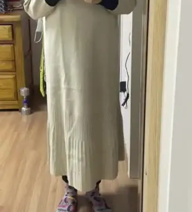 소재도 부드럽고 핏도 예뻐요! 임부복 아니라 일반 원피스로도 입을 수 있겠어요. 지금