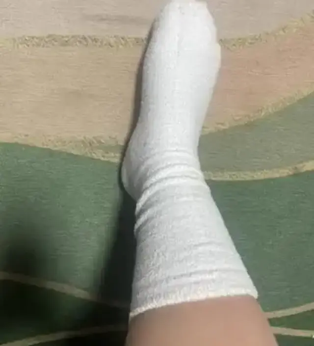 부드럽고 종아리까지오는 롱롱이고 너무 편해요