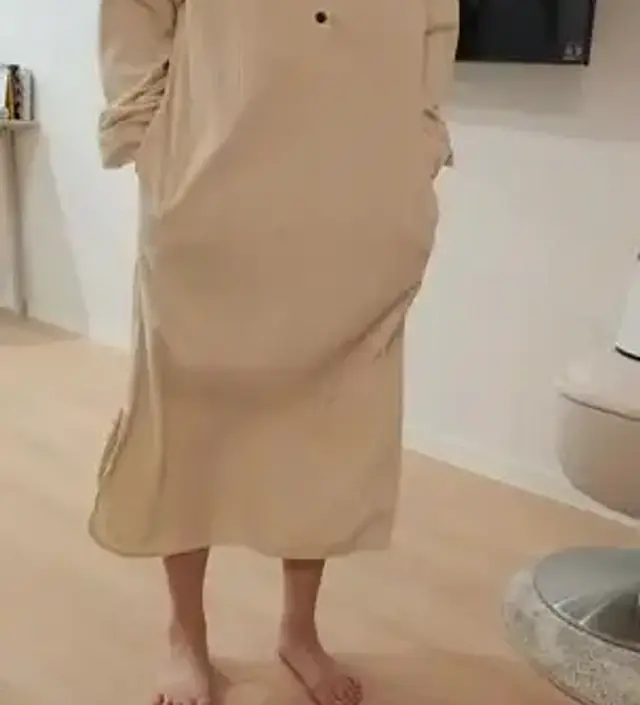 외출할때도 수유복으로 이용할 옷이 필요해서 구매 했는데 잘 맞고 너무 가볍지 않아서