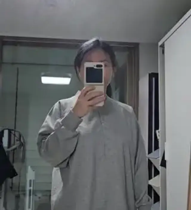 소임에서 흰색으로 수유티를 구입해서 잘 입고 있어서 추가 구매했습니다~