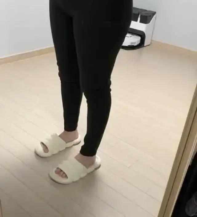 5개월차에 삿는데 편해요 배도 안쪼이고
