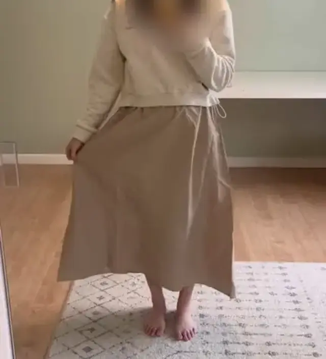 꾸안꾸 스타일! 오트밀이라 부해 보이는 감이 있는데 그건 임산부라는 핑계를 대고,,ㅋ