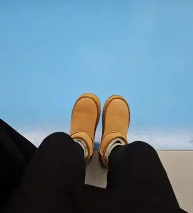 지난번에 구입해보고 너무 편하고 좋아서 이번엔 검은색으로만 두개 더 구입했어요 ㅎㅎ