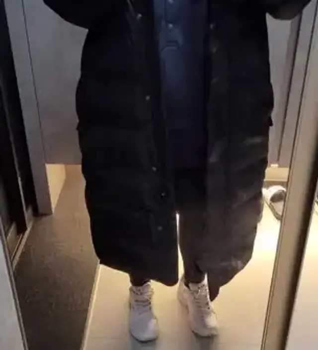 생각보다 타이트하지만 팔길이나 소재 등등 아주 좋아요