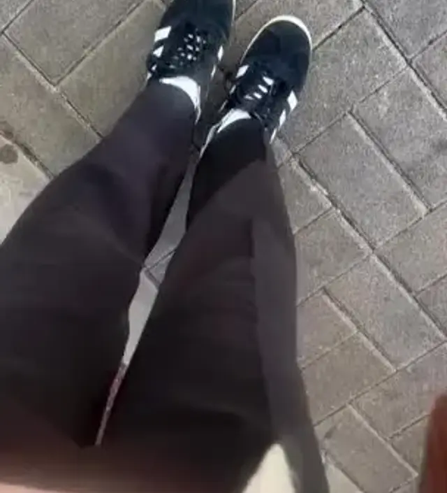 평소 바지를 잘 안입어서 고민을 많이 했는데 병원갈때 입을 편한 바지가 필요해서 구매