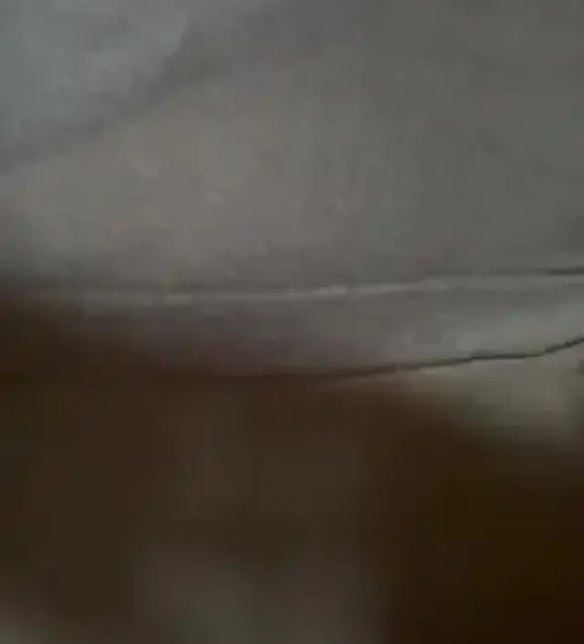 25주인데 배꼽 밑 부분이 살짝 타이트하나 배감싸는 천이 길어서 편한듯합니다. 더 지나