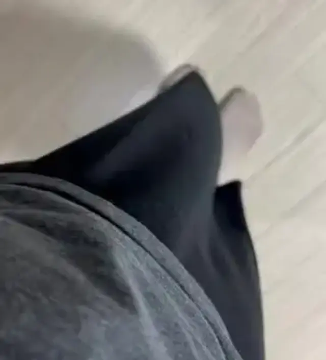 저번에 바지를 사고 너무너무 만족해서 이번에는 치마를 구입하게되었습니다 널널하규 