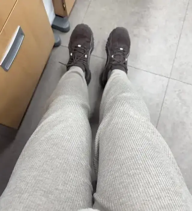 29주차 10키로가 넘게 늘어서 넉넉하겠지? 생각하고 구매했는데도 잘 맞네요