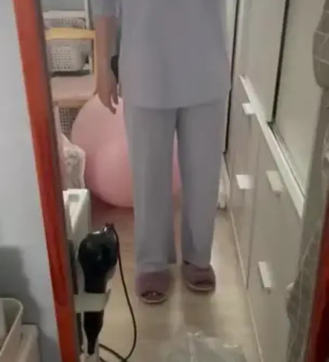 극악한 더위가 올해는 4월부터 시작될거란 예보에 미리 까슬한 소재로 준비했어요
