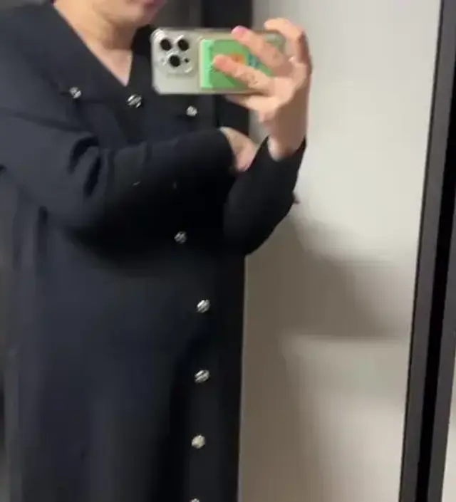 작을가봐 걱정했는데 넉넉하고 부드럽고 결혼식이며 출근이며 잘입을것 같습니다