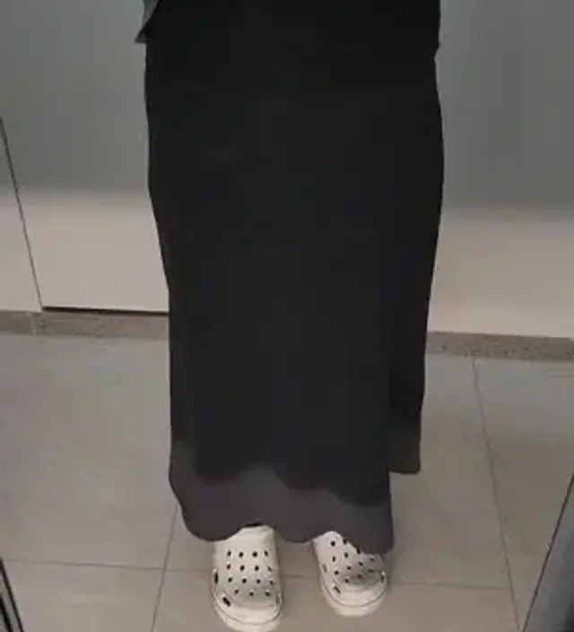 구김없는 소재라서 좋고, 배가 많이 나왔는데 옷이 감싸주는 느낌이라 편하게 입을 수 