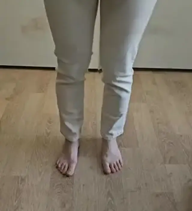 리뷰 사진이 예뻐서 구매했는데.. 대만족!! 핏도 이쁘고 색상도 완전 흰색이 아니라 더