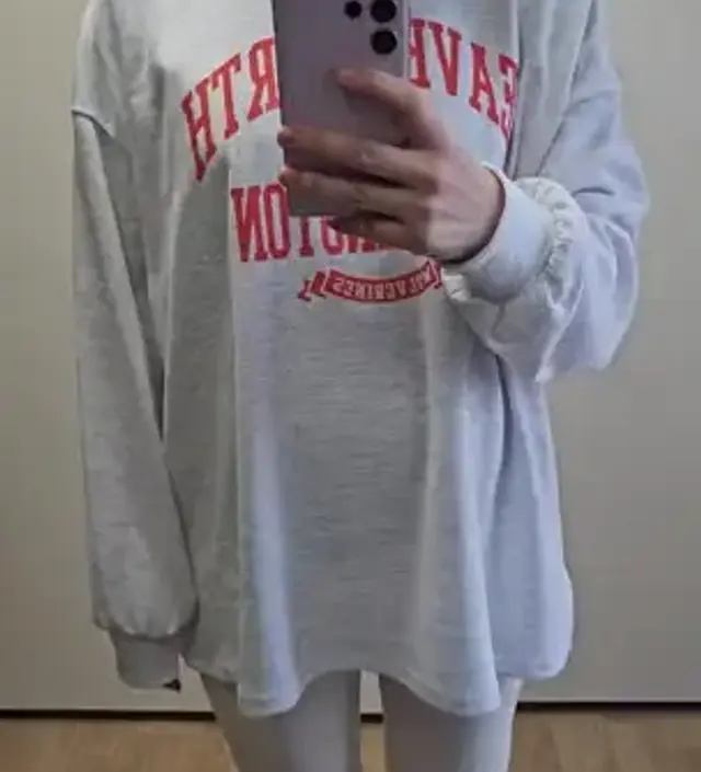 배가 더 나오면 편하게 입을수 있는 티 찾다가 구매했어요 ㅎㅎ 맘에 들어요 ㅎㅎ 다른