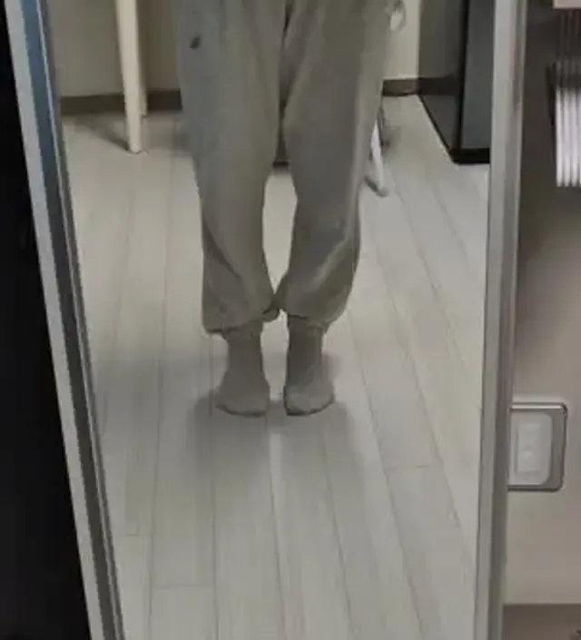 17주 임산부에요. 배가 나오면서 일반 바지들이 허리가 조여 불편해지기 시작했어요. 밥