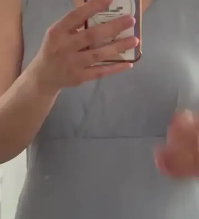 블루랑 그린 샀는데 이너로 입기 어두울까 고민됐는데 입어보니 괜찮네요
