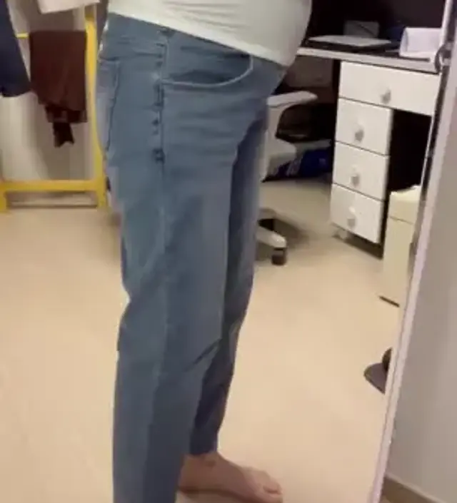 21주까지 고민하다 청바지가 너무 입고 싶어 구매했어요 23주배에도 아직 여유있어 만삭