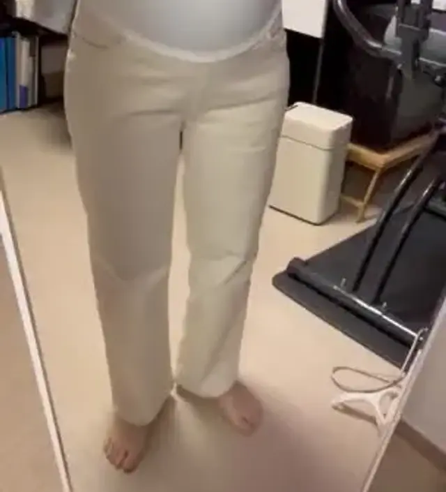 봄,여름을 대비해서 큰사이즈로 산다고 샀는데 많이 헐렁해요 그래도 허벅지 살이 제법