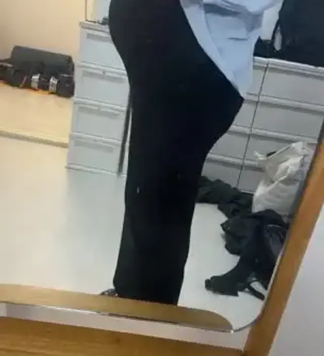 임신하고나서 70키로 까지 쪘는데 잘 맞네요 ㅠ 스판끼도 좋고요