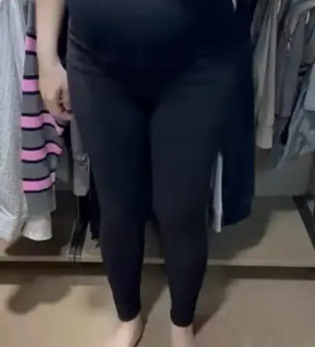 임신 초기에 s사이즈로 구매해서 가을에 잘 입고 다녔는데 30주차에 들어서니 갑자기 배