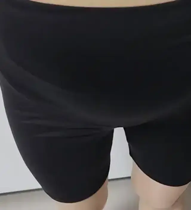 배를 감싸줘서 좋아요. 치마나 원피스 입을 때 허전했는데 배도 감싸주고 편하게 입을 